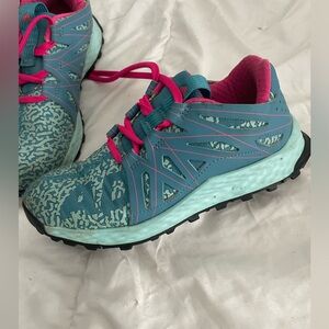 Girls adidas ortholite sneaker. Size 1.